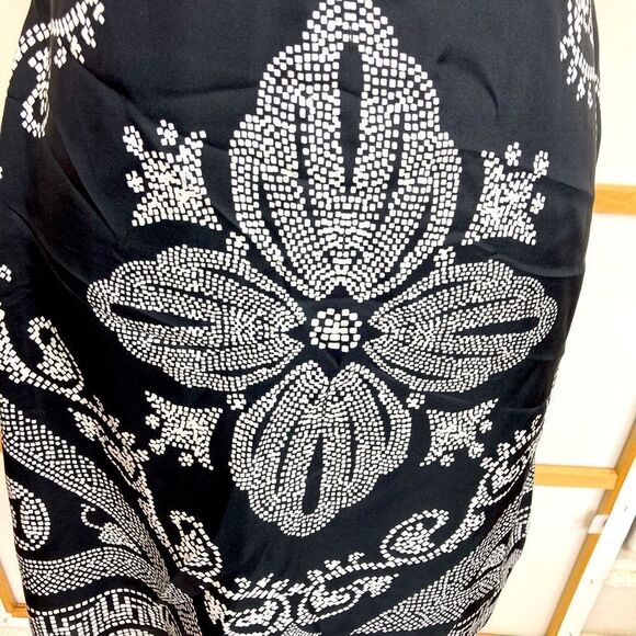 WHBM silk mosaic print dress highlights figure and is pure chic🫶 fully lined - Picture 3 of 9